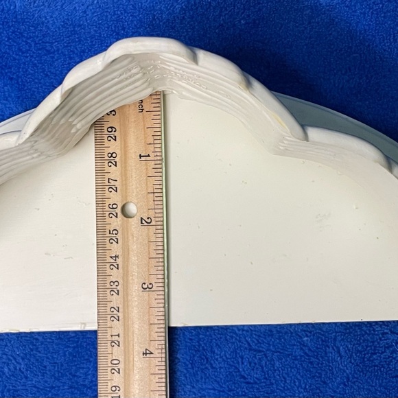 VINTAGE 1987 Burwood Product of White Shelf looking like Whicker with Blue Bow. - Picture 8 of 9